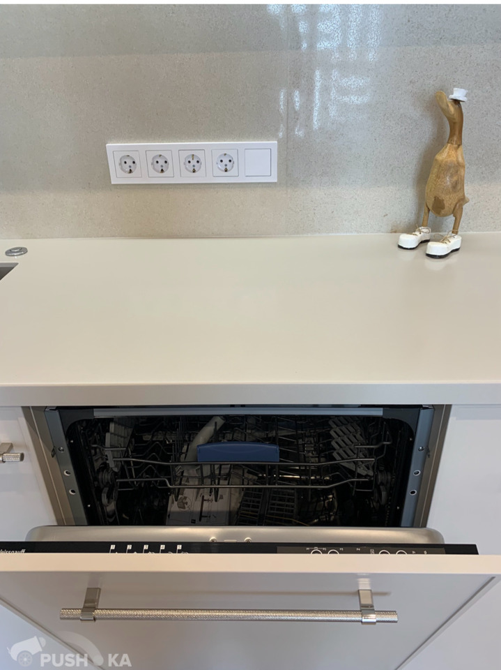 Сдаётся 3-комнатная квартира 63.0 кв.м. этаж 12/25 за 180 000 руб