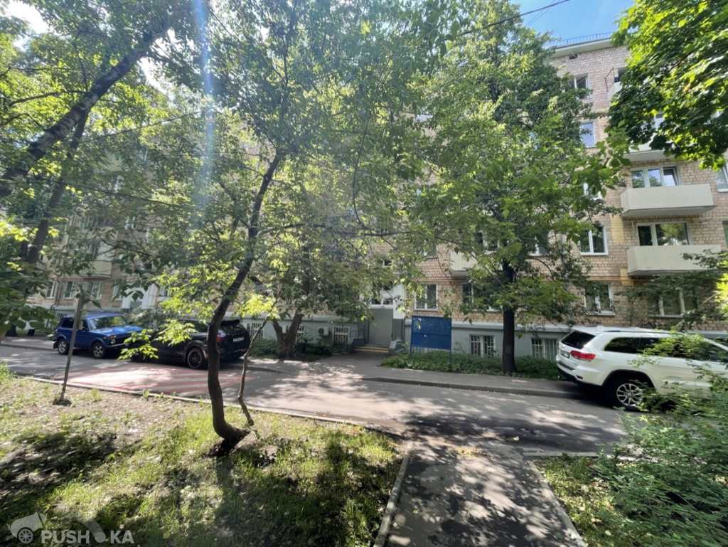 Продаётся 2-комнатная квартира 43.5 кв.м. этаж 1/5 за 10 500 000 руб 