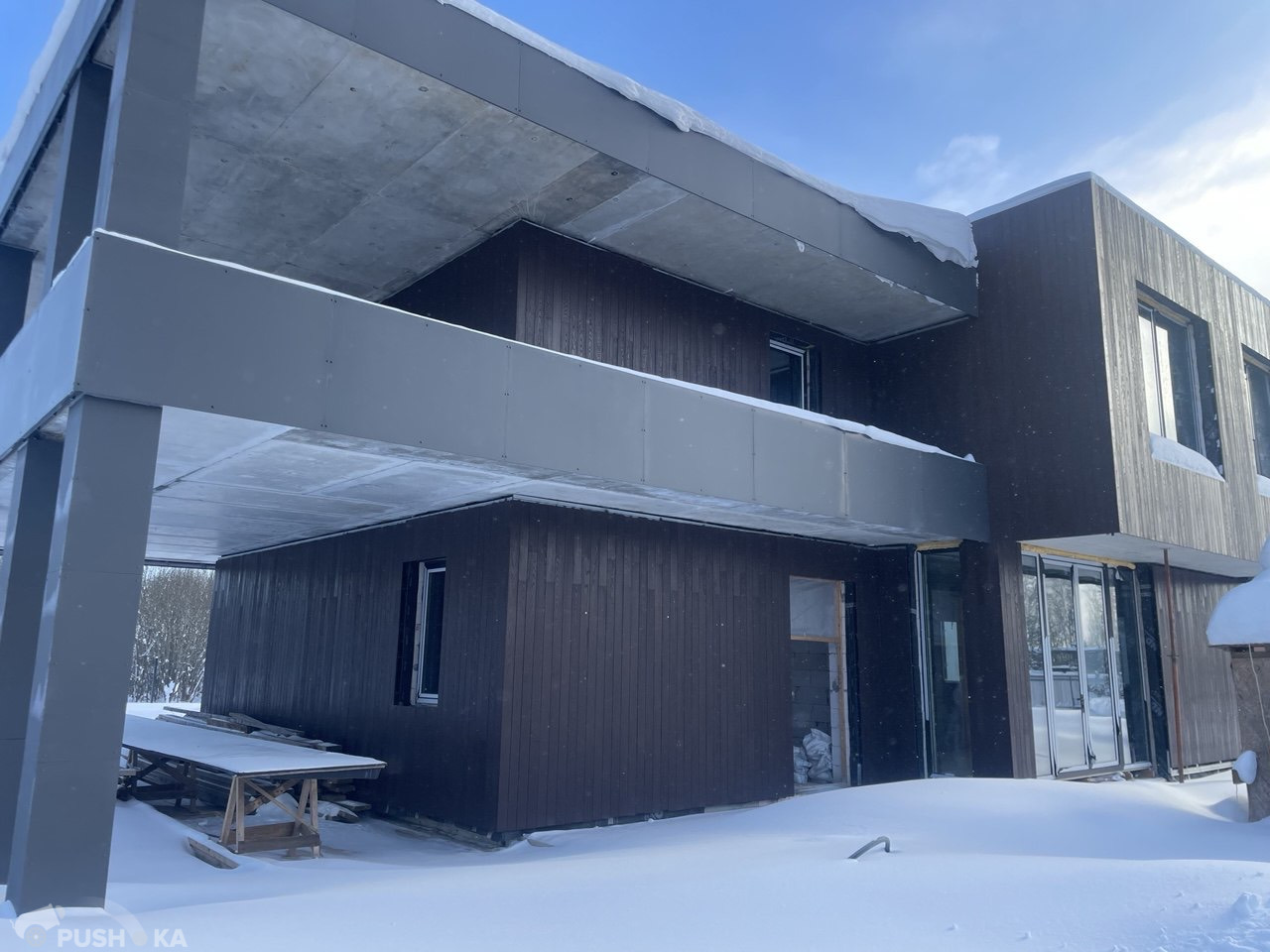 Продаётся 4-комнатная коттедж 485.0 кв.м.  за 135 000 000 руб 