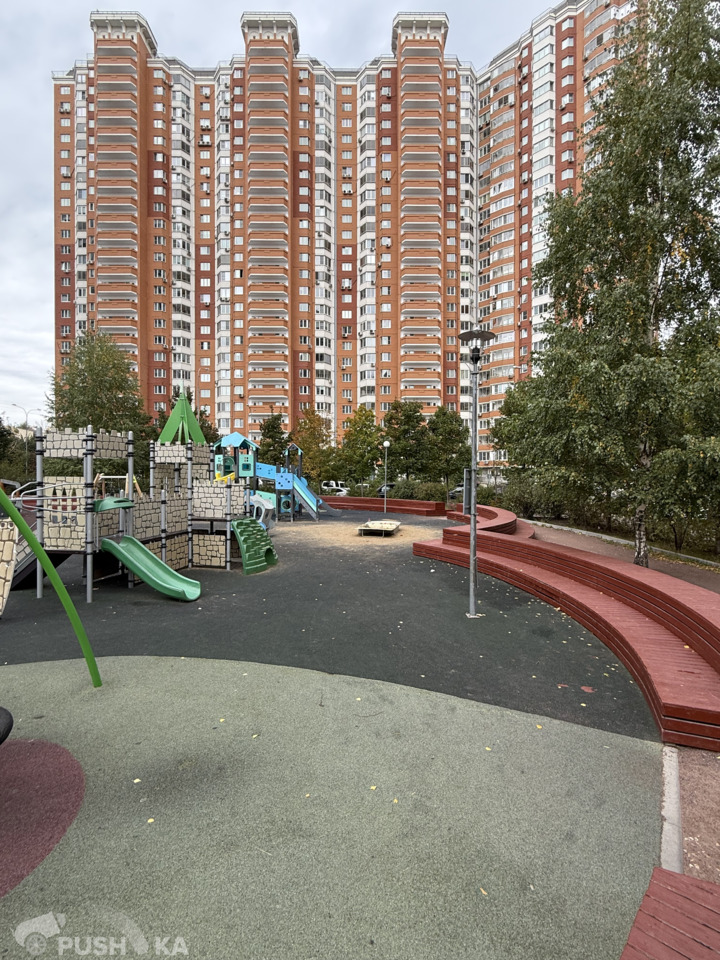 Сдаётся 2-комнатная квартира 65.0 кв.м. этаж 15/25 за 110 000 руб 