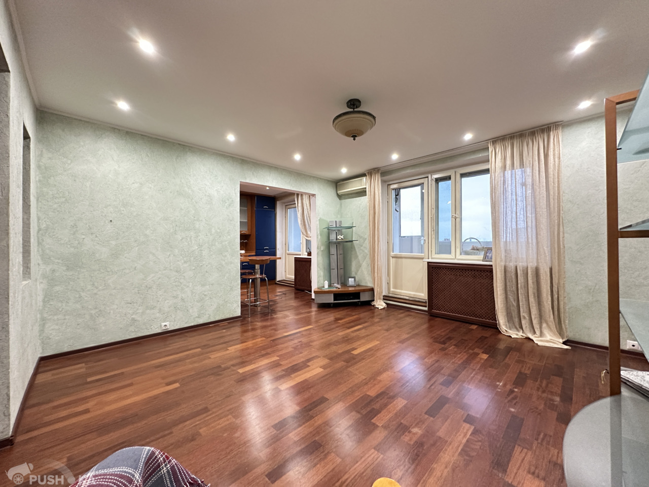 Продаётся 3-комнатная квартира 81.0 кв.м. этаж 9/17 за 10 260 000 руб