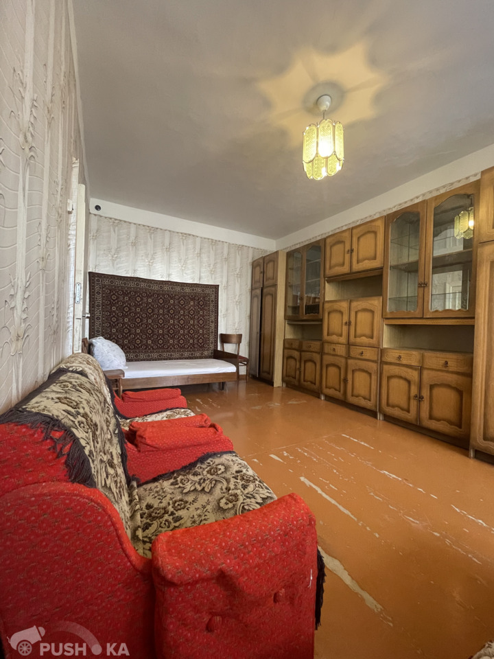 Продаётся 1-комнатная квартира 37.2 кв.м. этаж 3/3 за 2 100 000 руб 