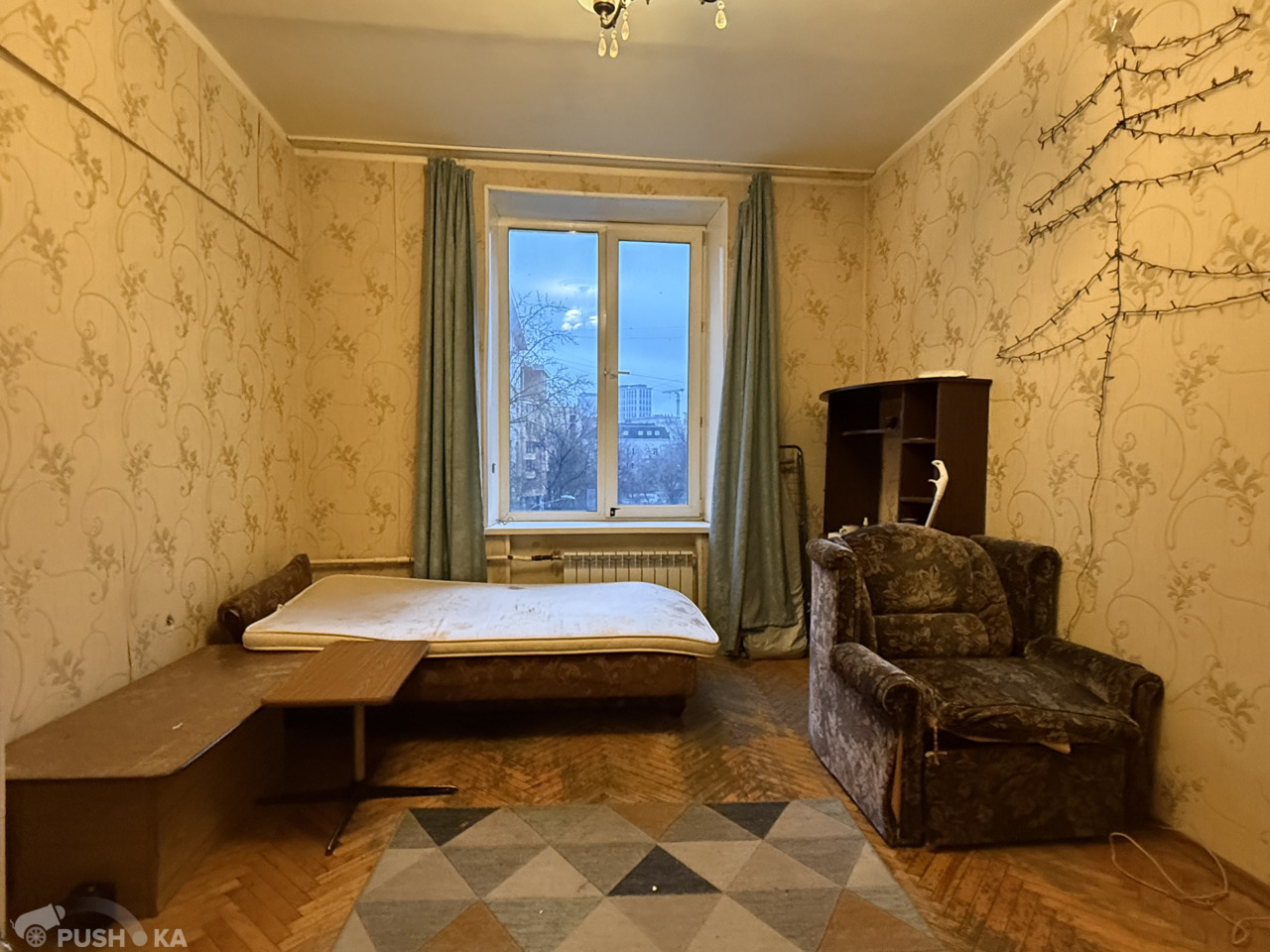 Сдаётся 4-комнатная комната 100.0 кв.м. этаж 4/5 за 26 000 руб 