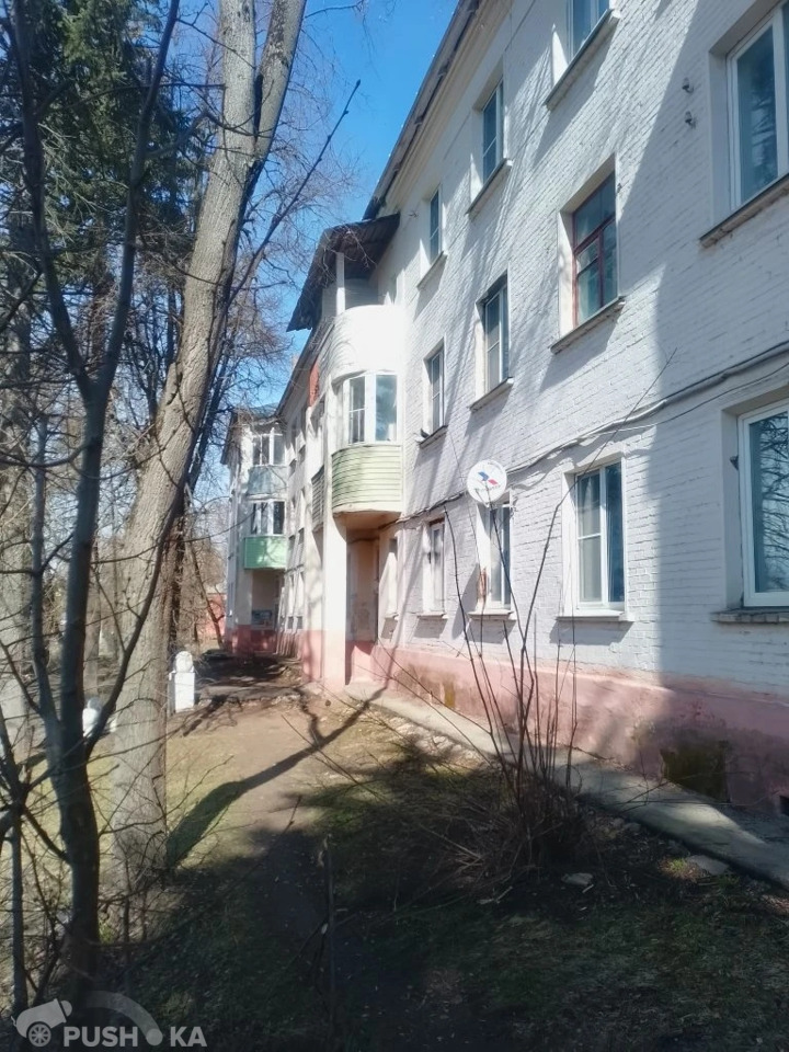 Продаётся 2-комнатная квартира 38.0 кв.м. этаж 1/3 за 2 400 000 руб 