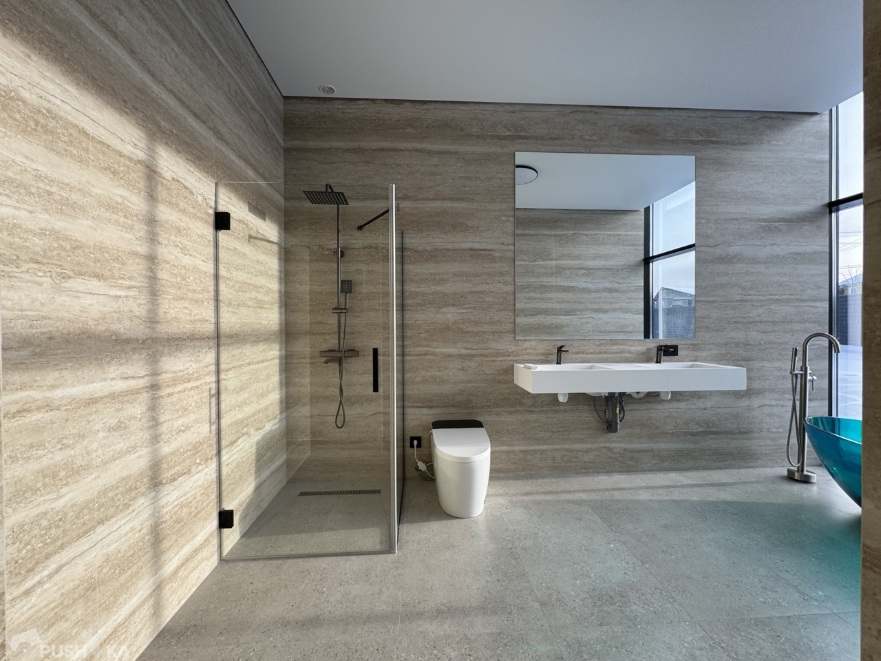 Продаётся 6-комнатная коттедж 333.9 кв.м.  за 45 000 000 руб 