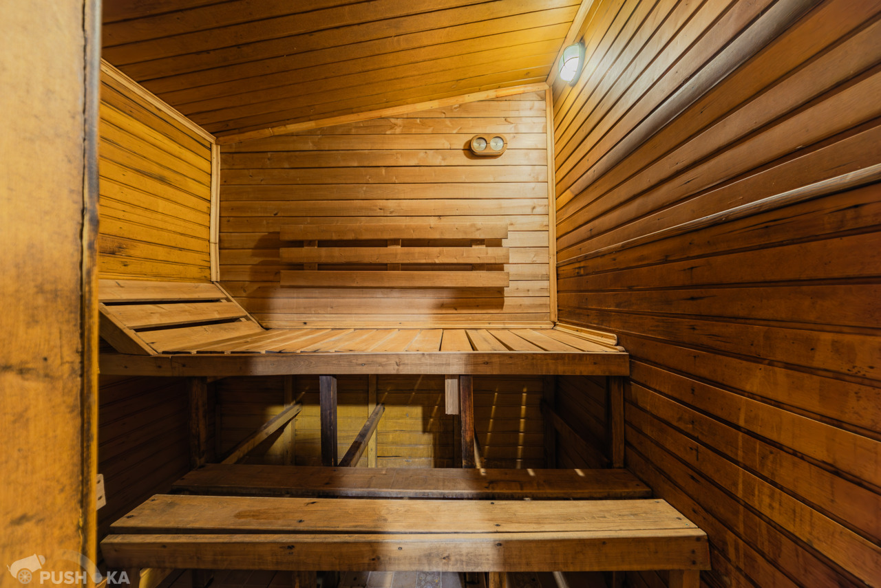 Продаётся   1996.0 кв.м.  за 9 990 000 руб 