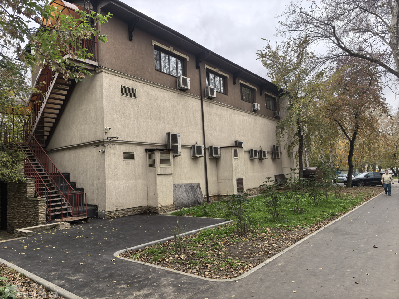 Продаётся   750.0 кв.м.  за 280 000 000 руб 