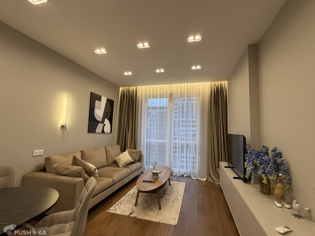 Сдаётся 3-комнатная квартира 63.0 кв.м. этаж 12/25 за 180 000 руб 