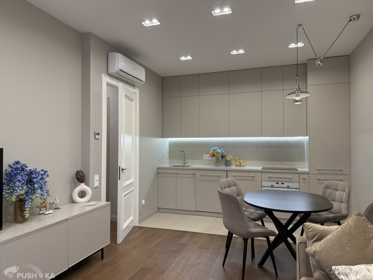 Сдаётся 3-комнатная квартира 63.0 кв.м. этаж 12/25 за 180 000 руб 