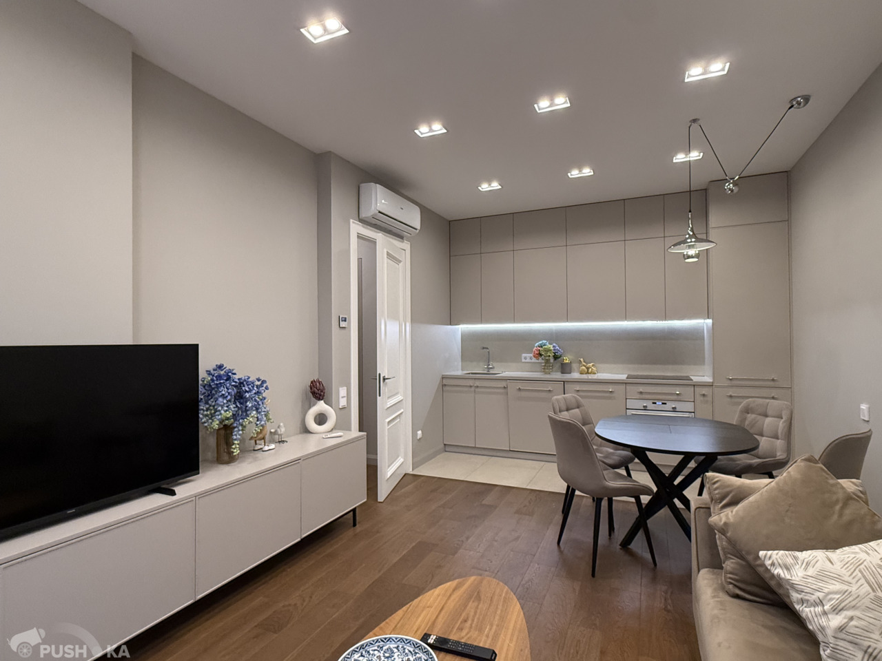 Сдаётся 3-комнатная квартира 63.0 кв.м. этаж 12/25 за 180 000 руб 