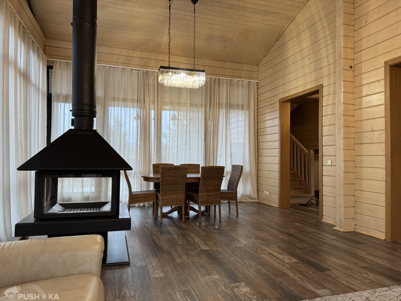 Продаётся 5-комнатная коттедж 200.0 кв.м.  за 33 000 000 руб 