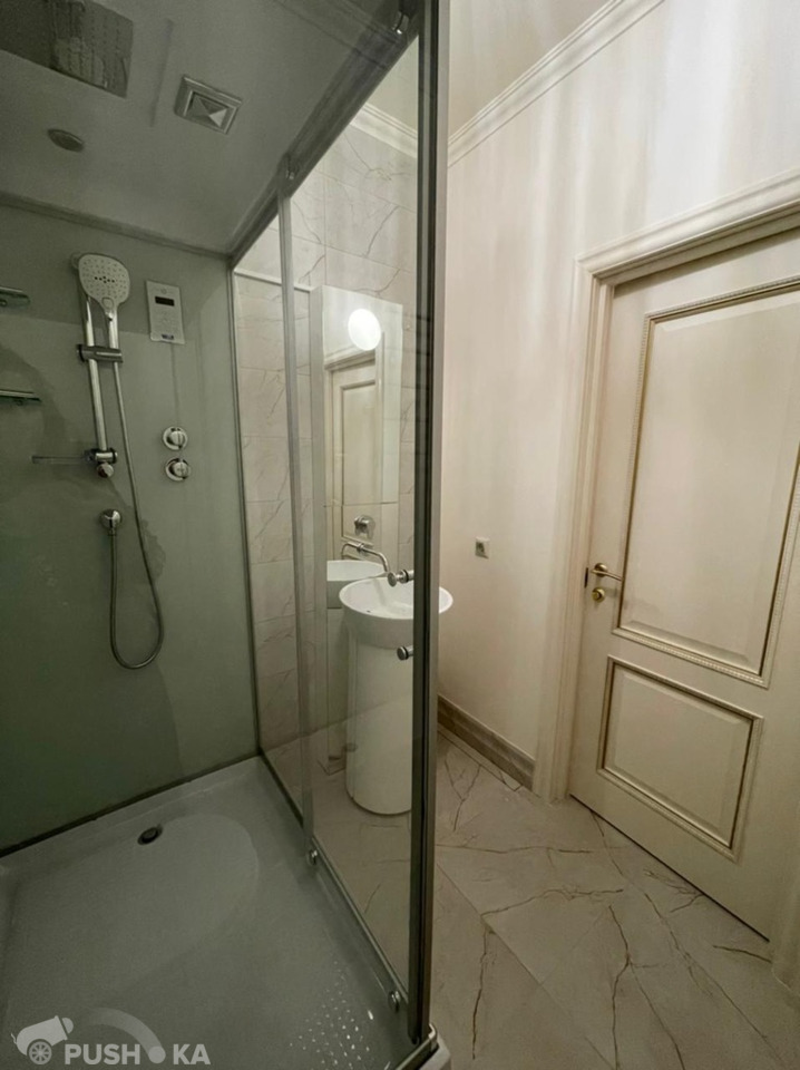 Продаётся 2-комнатная квартира 62.5 кв.м. этаж 8/21 за 28 000 000 руб 