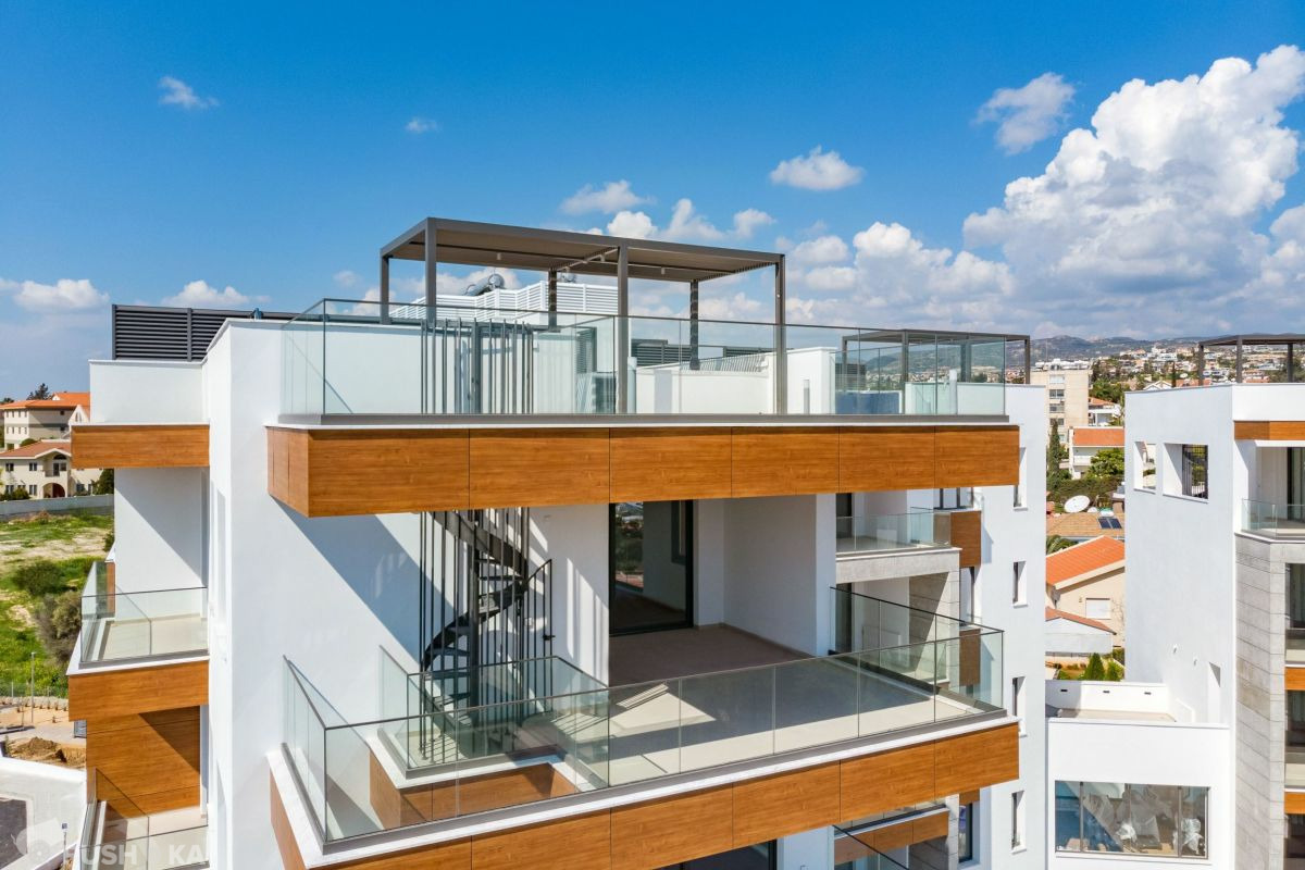 Продаётся  апартаменты 116.0 кв.м.  за 855 000 EUR 