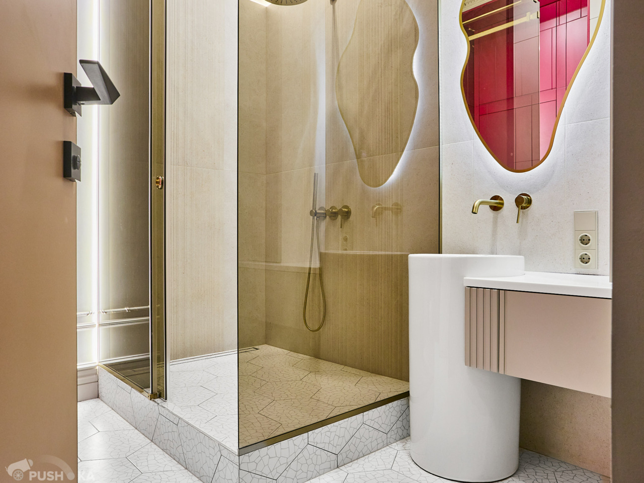 Продаётся 2-комнатная квартира 76.2 кв.м. этаж 3/5 за 14 500 000 руб