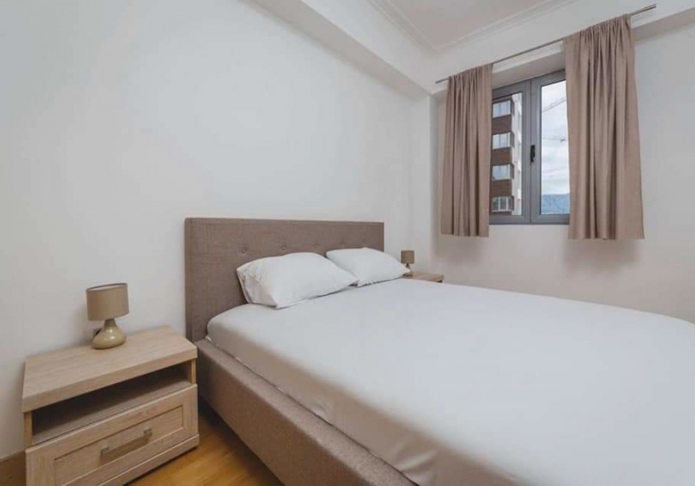 Сдаётся 2-комнатная квартира 80.0 кв.м.  за 1 200 EUR 
