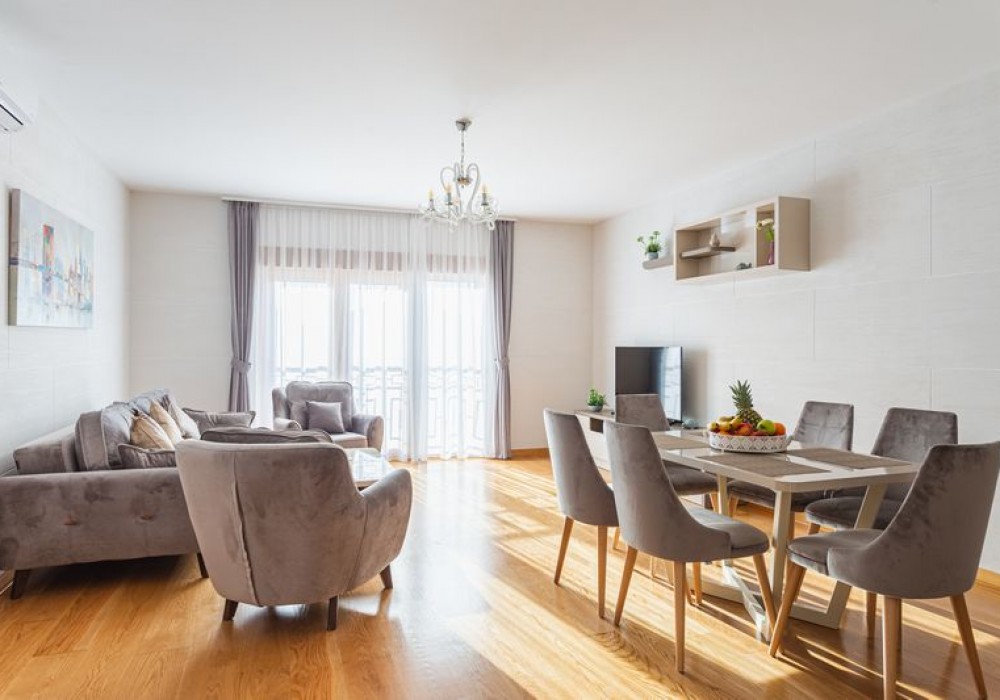 Продаётся 2-комнатная квартира 82.0 кв.м.  за 270 600 EUR 