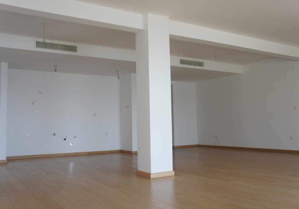 Продаётся 2-комнатная квартира 165.0 кв.м.  за 380 000 EUR 