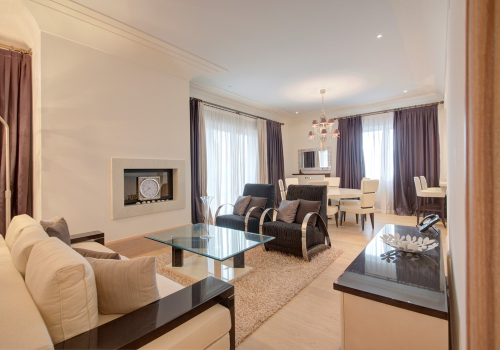 Продаётся 3-комнатная квартира 361.0 кв.м.  за 2 000 000 EUR 