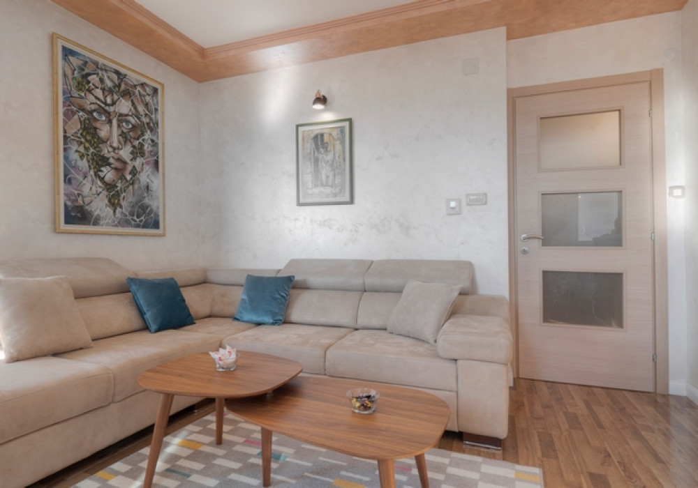 Продаётся 3-комнатная квартира 76.0 кв.м.  за 180 000 EUR 