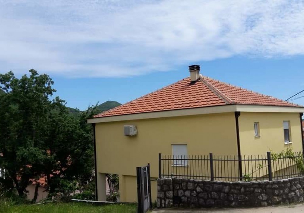 Арендовать трёхкомнатную дом Черногория, општина Будва - Foreign real estate service PUSH-KA, объявление №191552