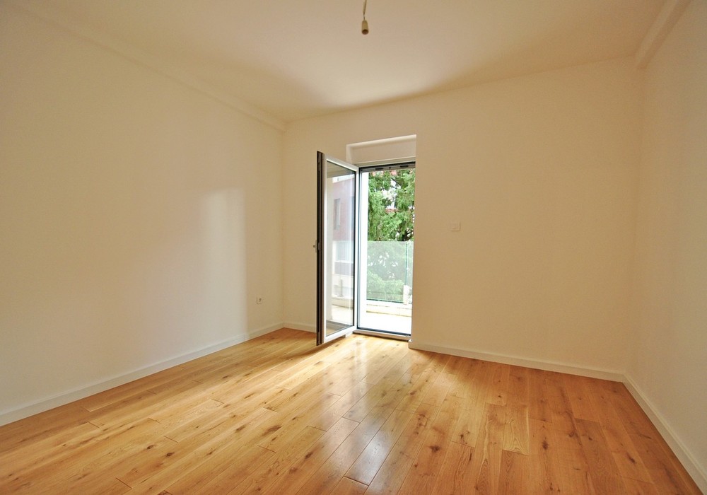 Продаётся 2-комнатная квартира 80.0 кв.м.  за 195 000 EUR 