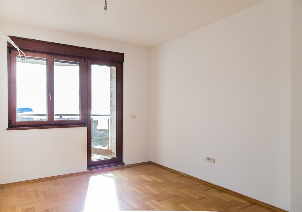 Продаётся 2-комнатная квартира 117.0 кв.м.  за 315 900 EUR 