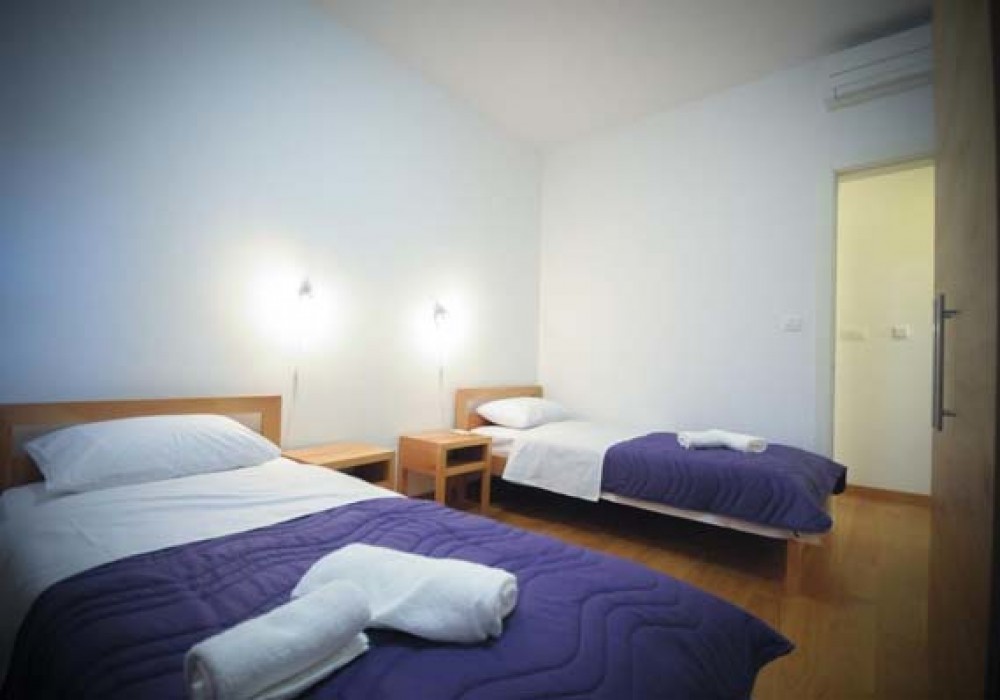 Сдаётся 2-комнатная квартира 72.0 кв.м.  за 80 EUR 