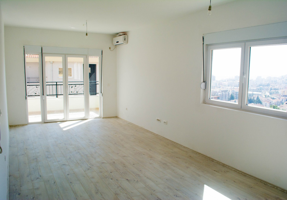 Продаётся 2-комнатная квартира 62.0 кв.м.  за 102 300 EUR 