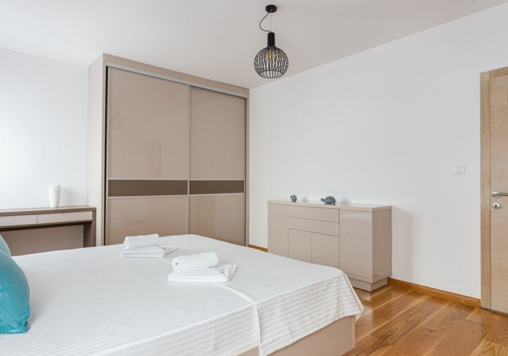 Продаётся 2-комнатная квартира 68.0 кв.м.  за 190 400 EUR 
