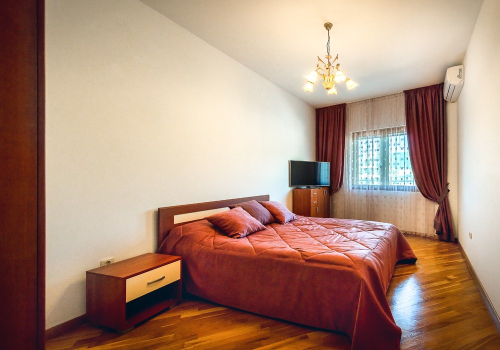 Сдаётся 2-комнатная квартира 90.0 кв.м.  за 80 EUR 