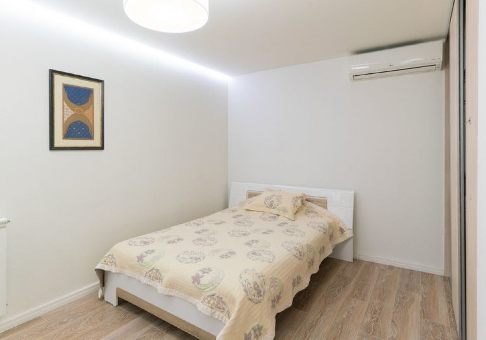 Продаётся 2-комнатная квартира 93.0 кв.м.  за 145 000 EUR 