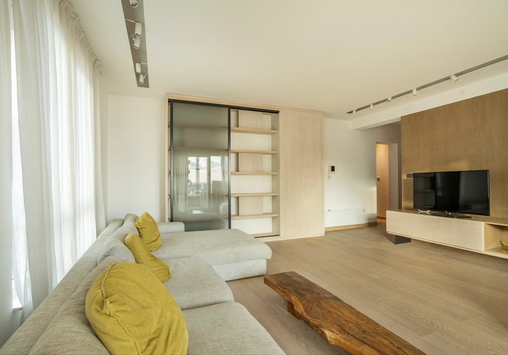 Продаётся 2-комнатная квартира 138.0 кв.м.  за 450 000 EUR 